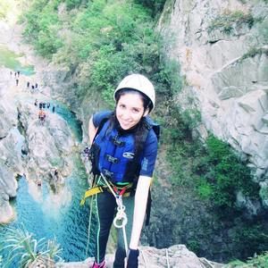 Meet your Posher, Jaqueline